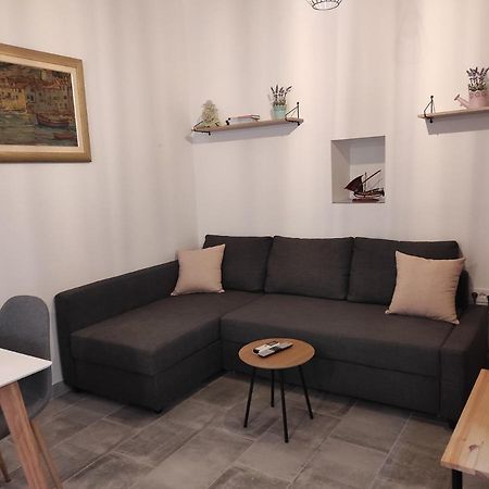 Apartments Bepi Komiza Bagian luar foto
